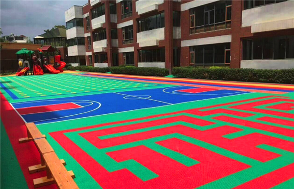幼兒園地板在選購時(shí)一定要注意哪些方面？