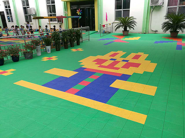 幼兒園懸浮地板對(duì)孩子有什么好處？