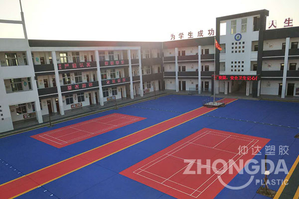 懸浮拼接地板的優(yōu)勢(shì)有哪些？